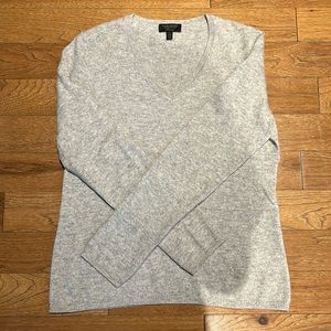 Cashmere V neck sweater